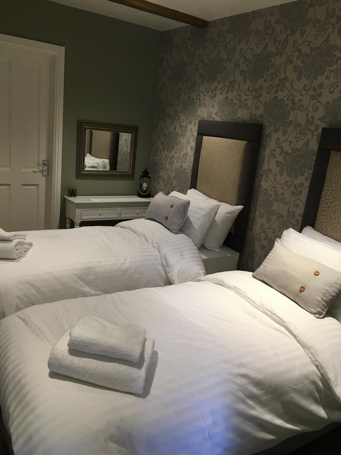 Greyhound Inn Wilton Wilton  Exteriör bild