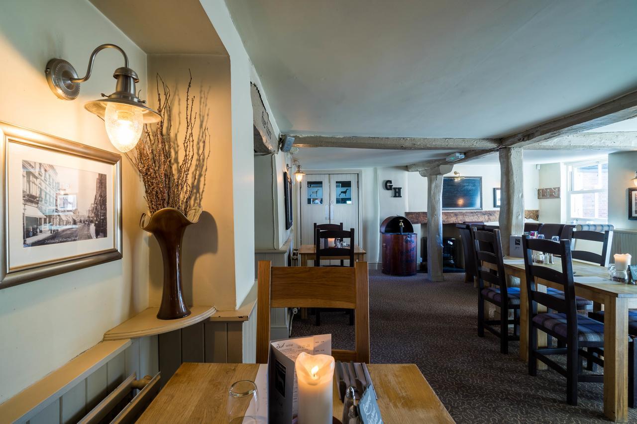 Greyhound Inn Wilton Exteriör bild