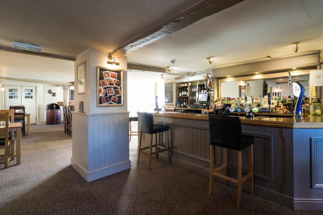 Greyhound Inn Wilton Wilton  Exteriör bild