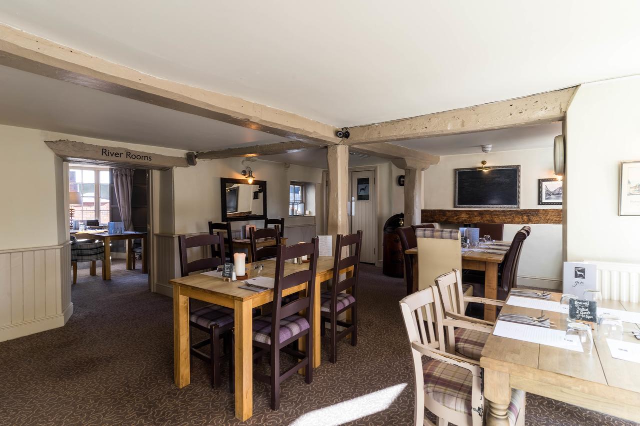 Greyhound Inn Wilton Wilton  Exteriör bild