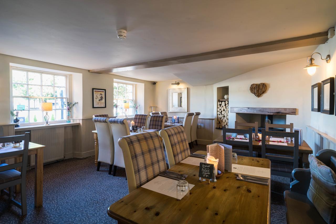 Greyhound Inn Wilton Wilton  Exteriör bild