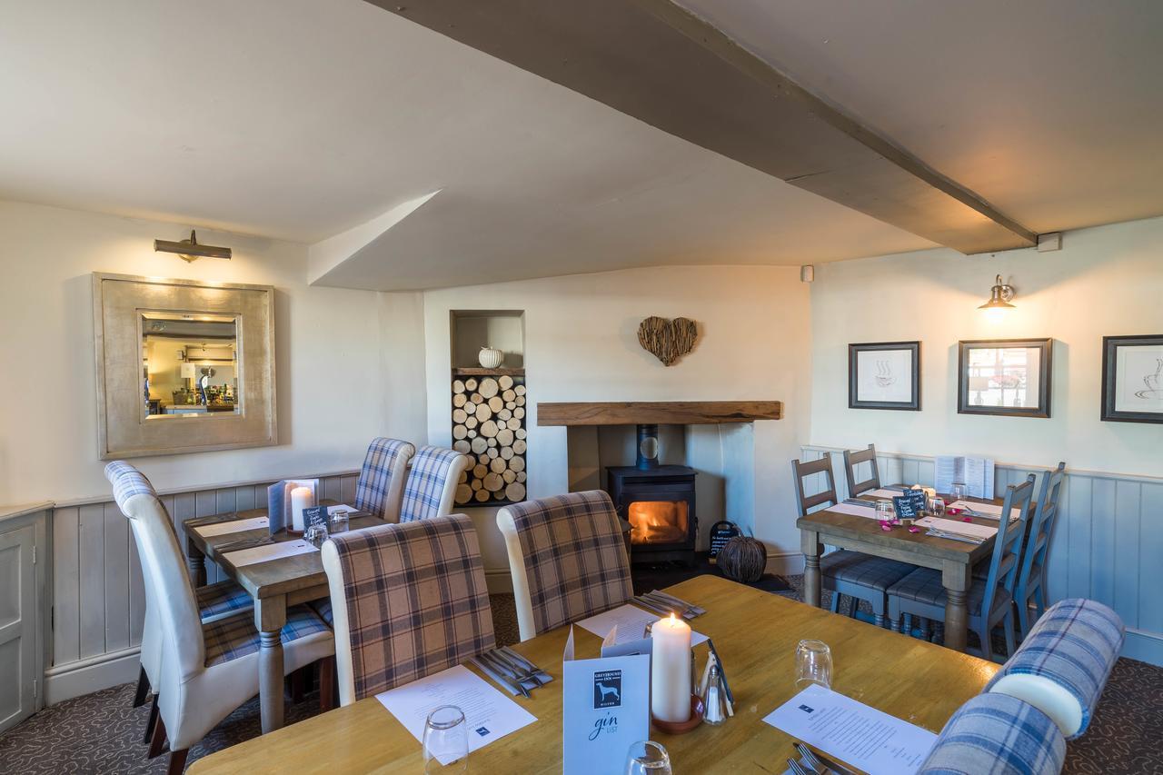 Greyhound Inn Wilton Exteriör bild